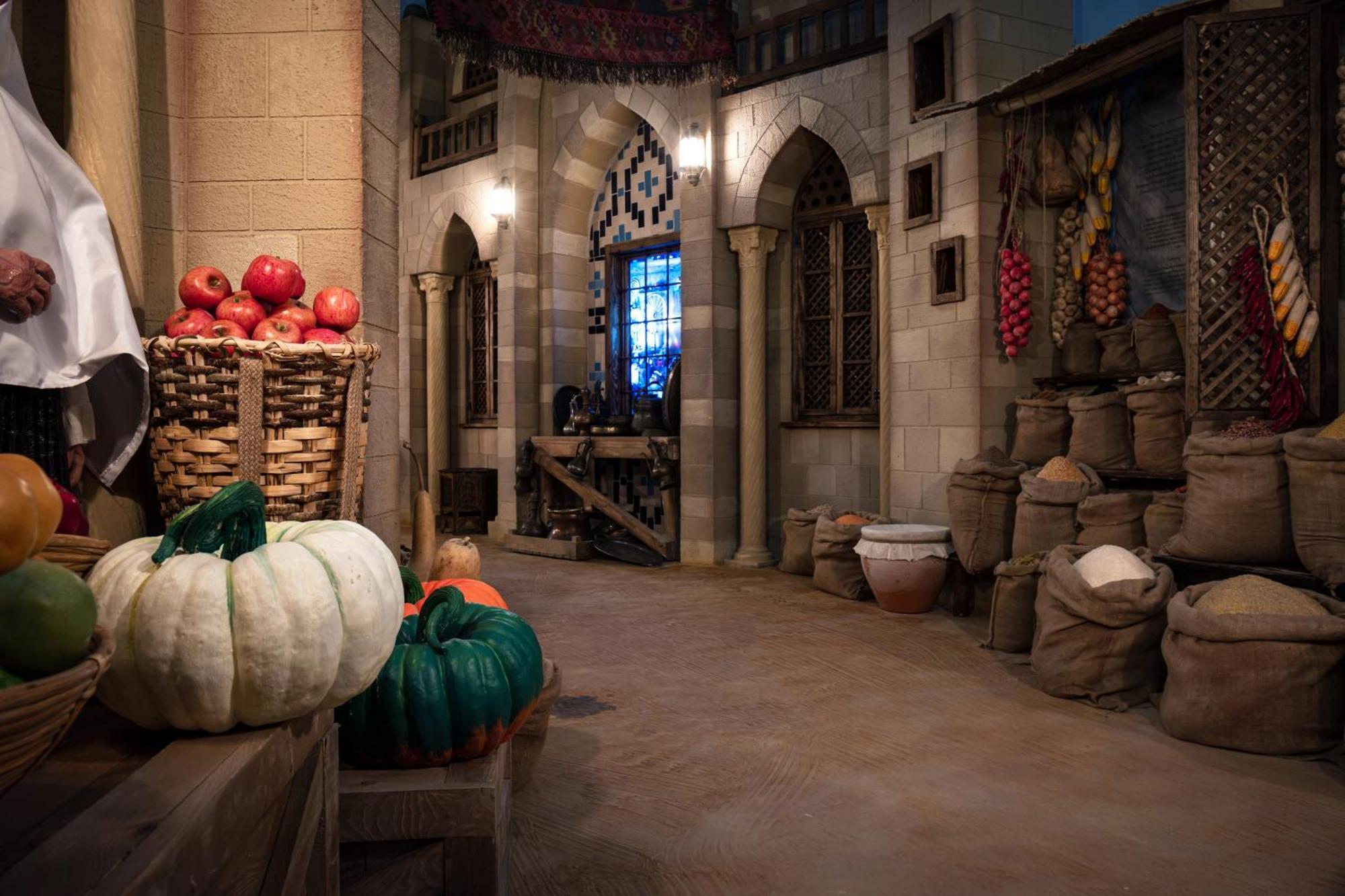 Karavansaray Turkistan Harbour Hotel -Flying Theatre Access Bagian luar foto The interior of the museum