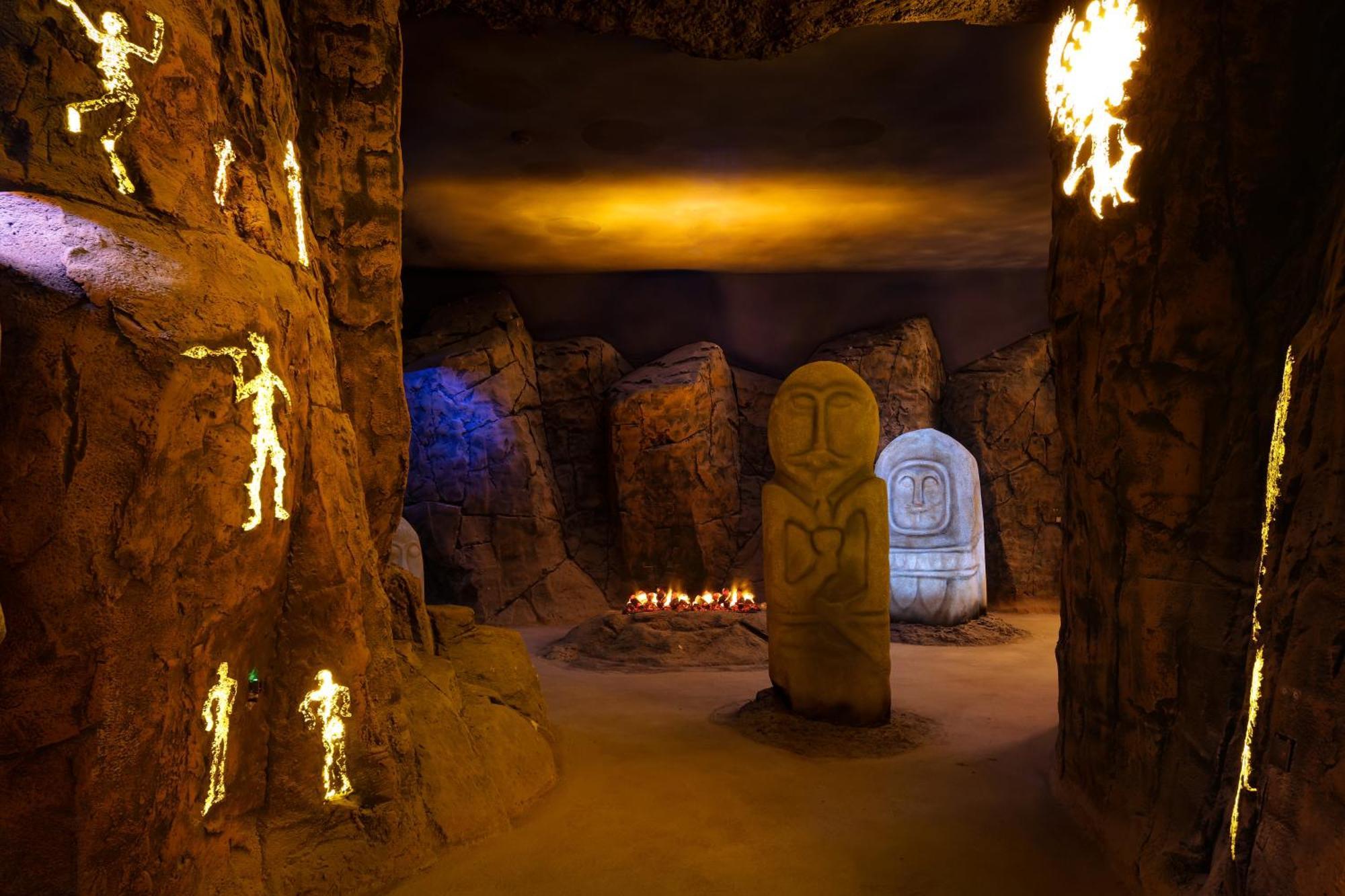 Karavansaray Turkistan Harbour Hotel -Flying Theatre Access Bagian luar foto The "Cave of the 1000 Buddhas"