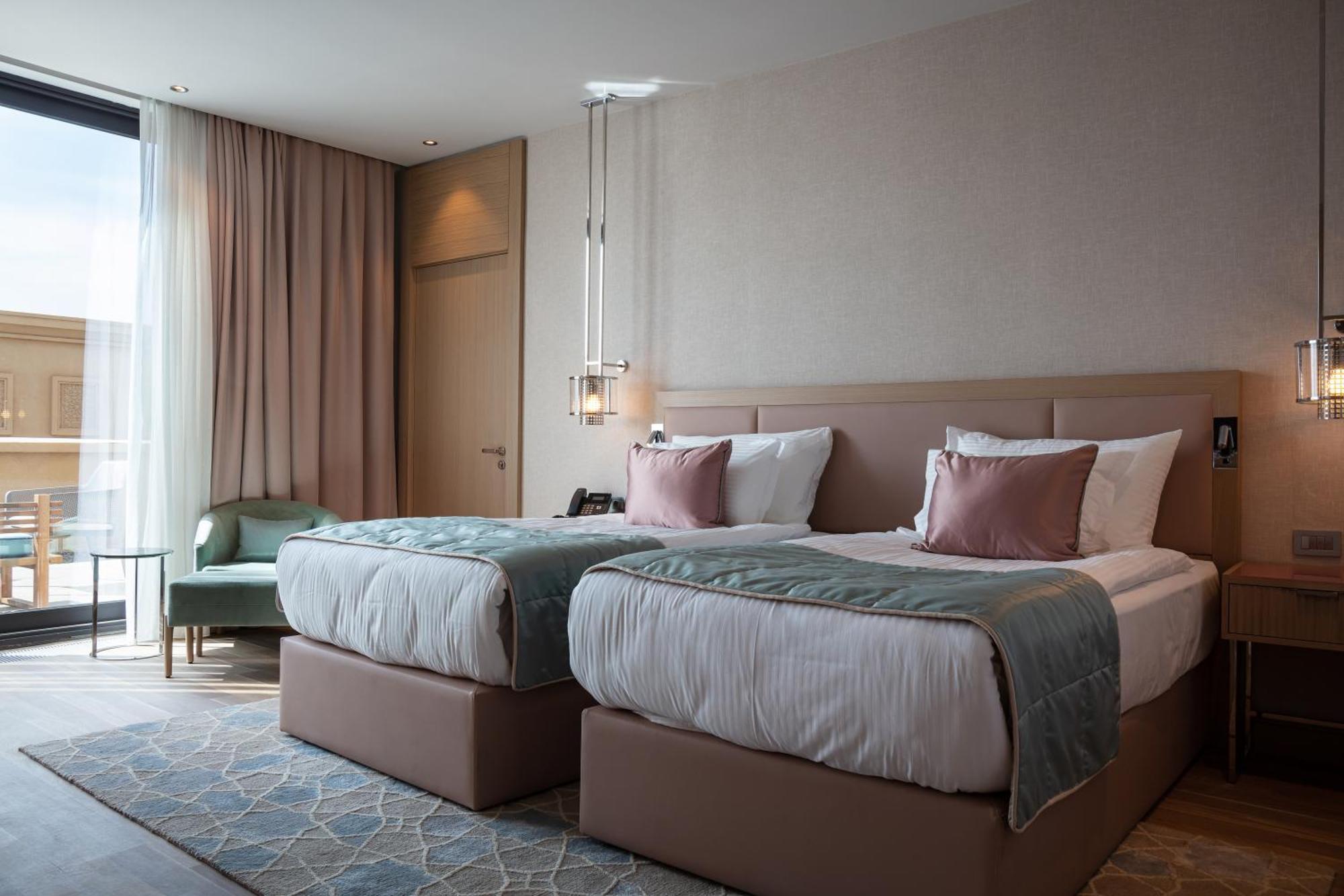 Karavansaray Turkistan Harbour Hotel -Flying Theatre Access Bagian luar foto Deluxe room